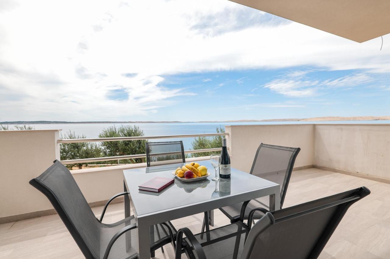 Beachfront Apartments Tic With Seaview Miletici Exterior photo