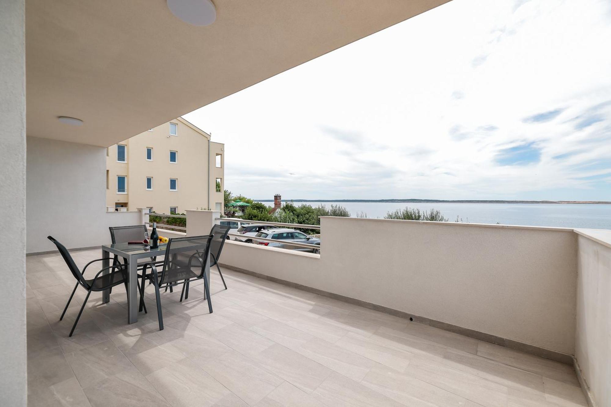 Beachfront Apartments Tic With Seaview Miletici Exterior photo