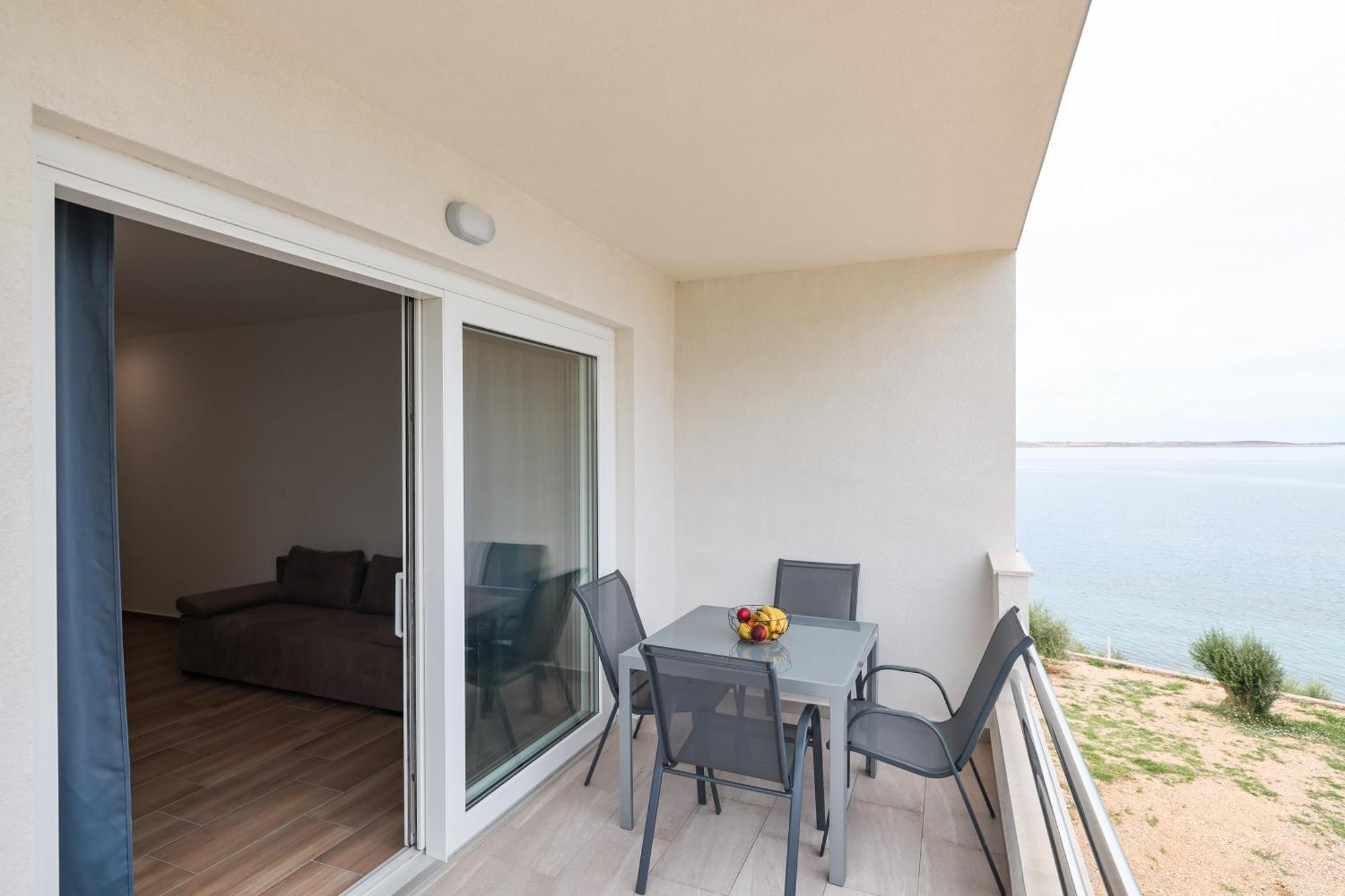 Beachfront Apartments Tic With Seaview Miletici Exterior photo