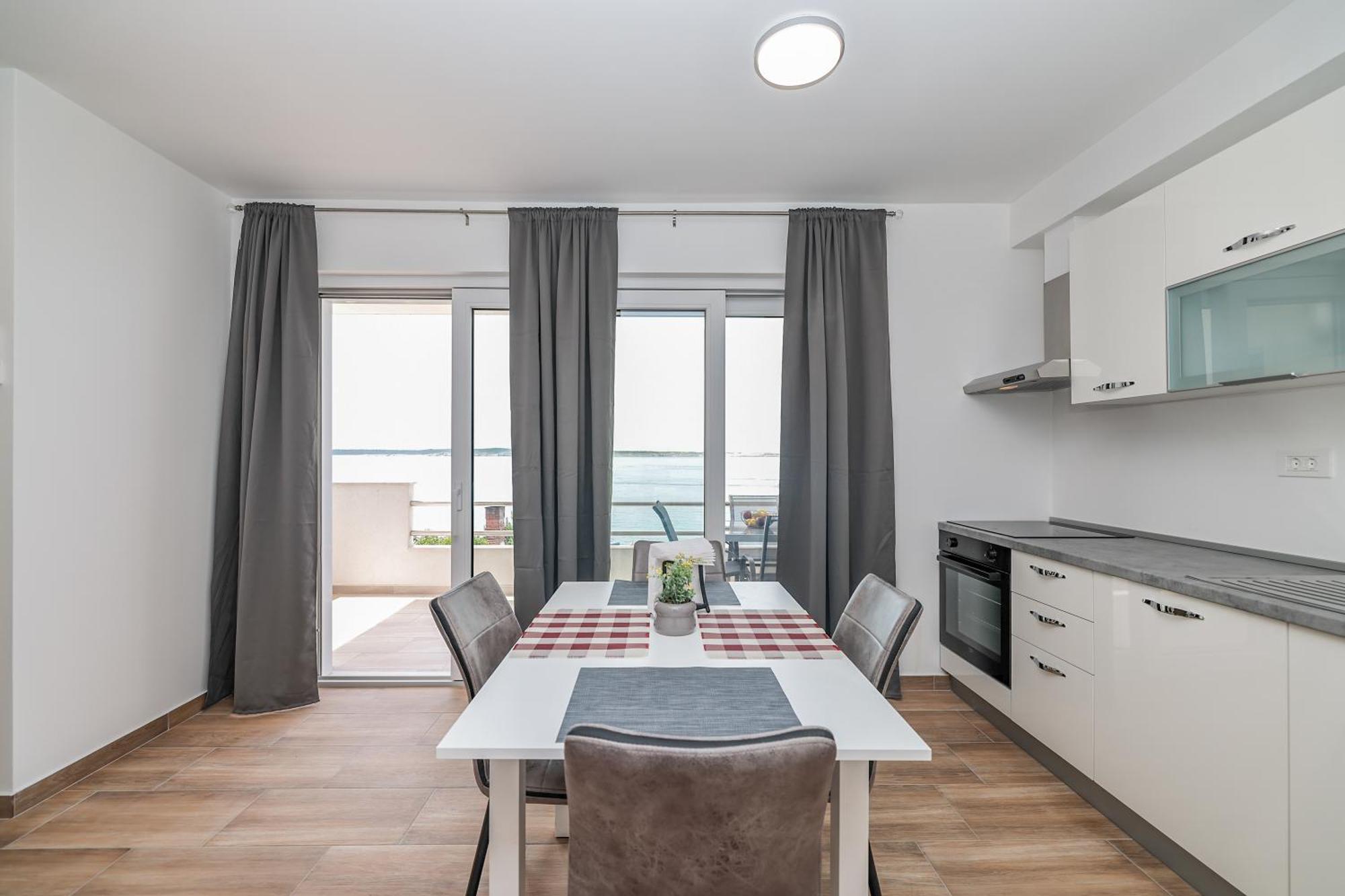 Beachfront Apartments Tic With Seaview Miletici Exterior photo
